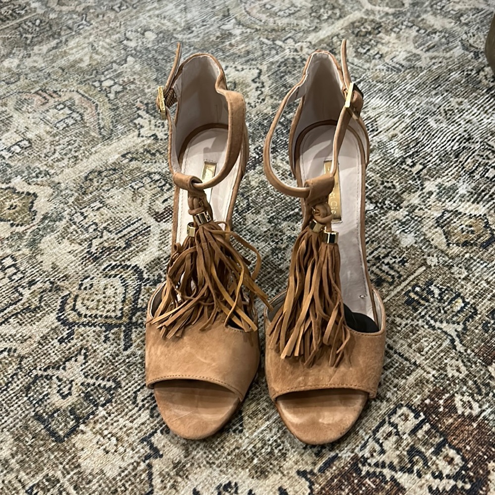 Louise et Cie camel suede heels